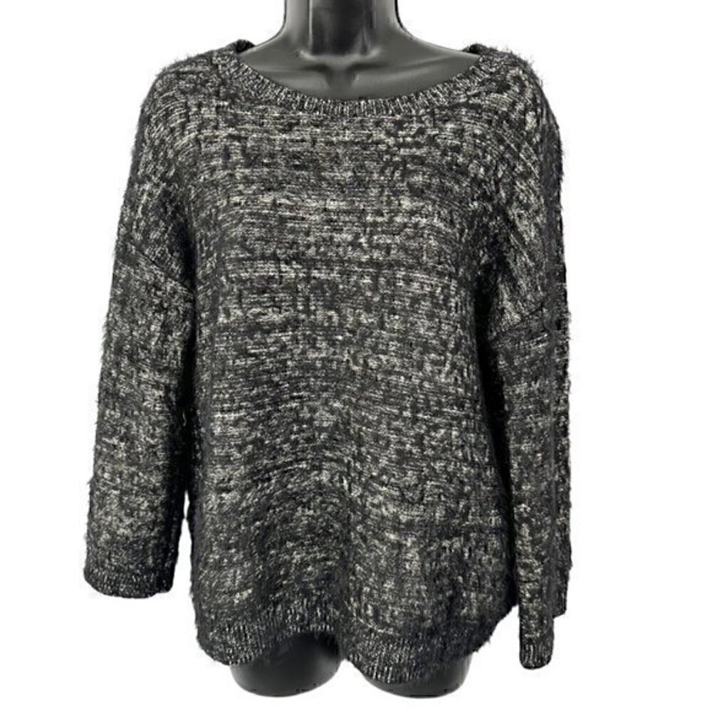 Halogen Metallic Fuzzy Eyelash 3/4 Sleeve Knit Sweater Black Gray Size Medium‎